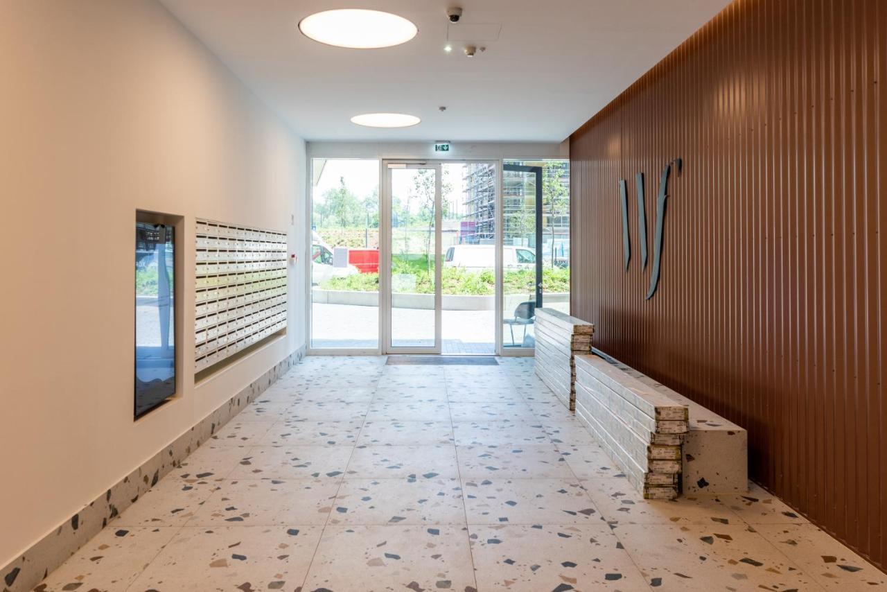 Sweet Home Apartman , 30Sqm Studio, Free Private Parking, Mountain View, Balcony, 20 Min From Downtown Budapest Ngoại thất bức ảnh