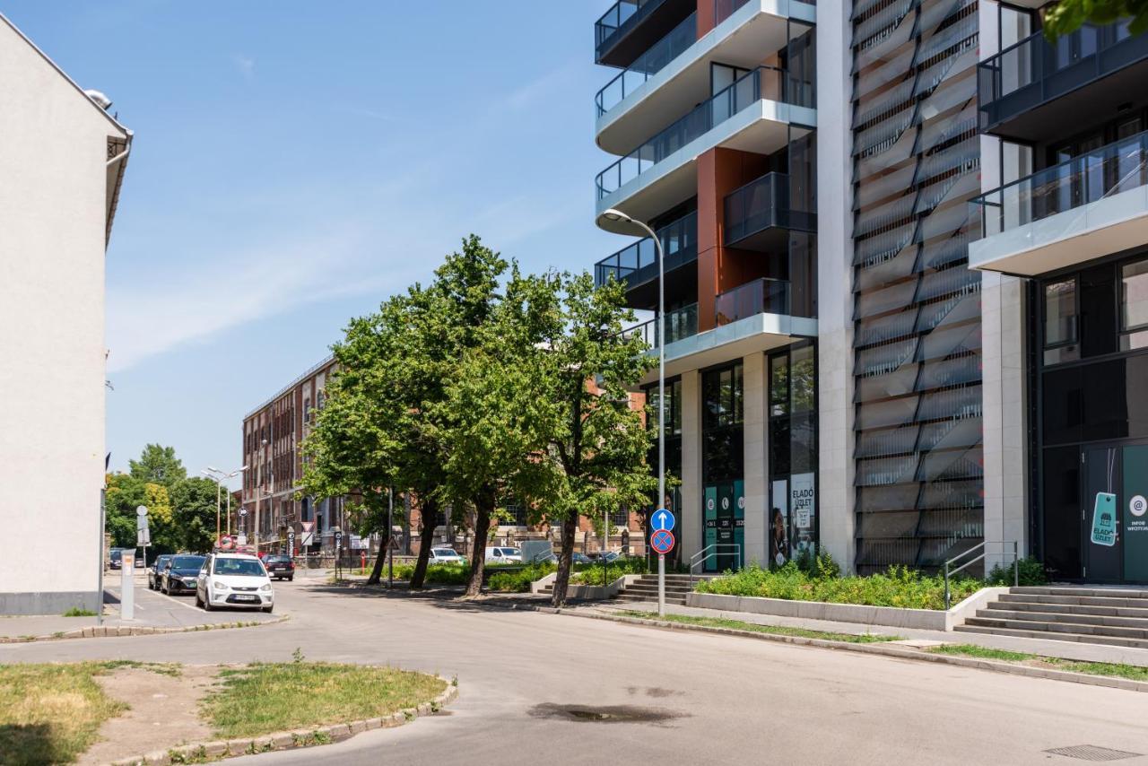 Sweet Home Apartman , 30Sqm Studio, Free Private Parking, Mountain View, Balcony, 20 Min From Downtown Budapest Ngoại thất bức ảnh