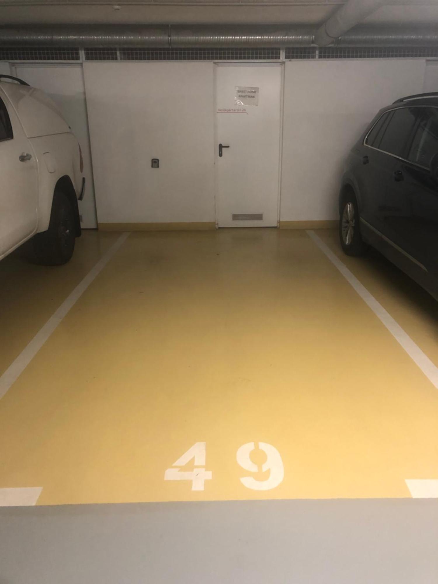 Sweet Home Apartman , 30Sqm Studio, Free Private Parking, Mountain View, Balcony, 20 Min From Downtown Budapest Ngoại thất bức ảnh